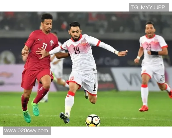 现役世界第一足球球星的辉煌成就与未来潜力全面解析 现役世界第一足球球星的辉煌成就与未来潜力全面解析