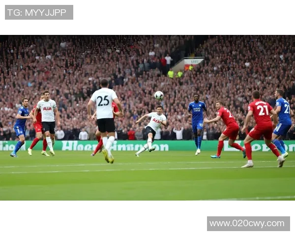 足球球星男主的名字揭晓 他如何在绿茵场上书写传奇人生 足球球星男主的名字揭晓 他如何在绿茵场上书写传奇人生