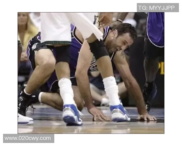 足球球星便衣街头时刻展示个人魅力与风采的瞬间